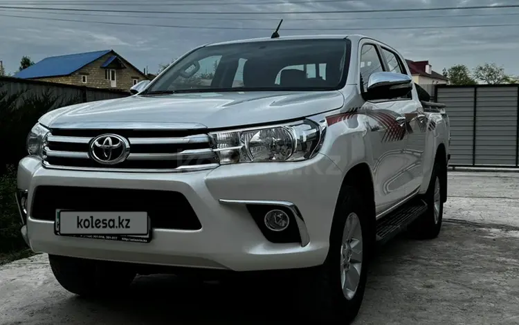 Toyota Hilux 2016 годаfor16 000 000 тг. в Атырау