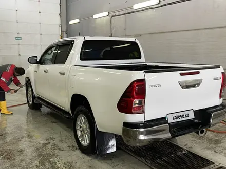 Toyota Hilux 2017 года за 13 200 000 тг. в Кульсары – фото 3