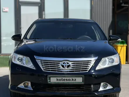 Toyota Camry 2013 года за 9 300 000 тг. в Актау – фото 2