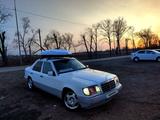 Mercedes-Benz E 220 1994 года за 1 900 000 тг. в Алматы – фото 4