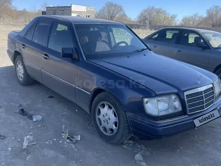 Mercedes-Benz E 220 1995 года за 1 400 000 тг. в Павлодар – фото 4