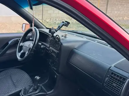 Volkswagen Passat 1995 года за 1 200 000 тг. в Тараз – фото 9