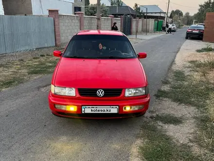 Volkswagen Passat 1995 года за 1 200 000 тг. в Тараз – фото 6