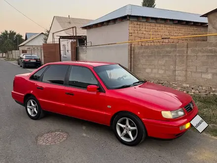 Volkswagen Passat 1995 года за 1 200 000 тг. в Тараз – фото 7