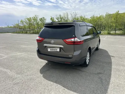 Toyota Sienna 2016 года за 14 121 428 тг. в Атырау – фото 4