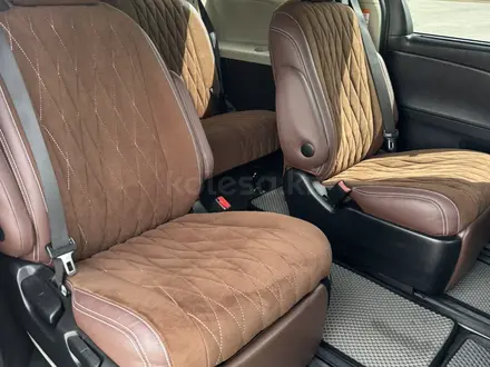 Toyota Sienna 2016 года за 14 121 428 тг. в Атырау – фото 13