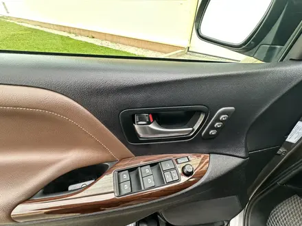 Toyota Sienna 2016 года за 14 121 428 тг. в Атырау – фото 20