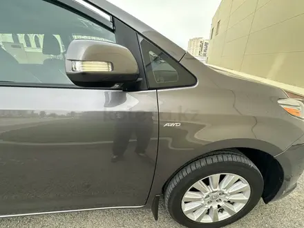 Toyota Sienna 2016 года за 14 121 428 тг. в Атырау – фото 28