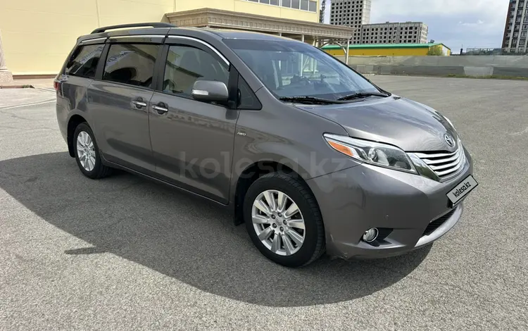 Toyota Sienna 2016 годаүшін14 121 428 тг. в Атырау