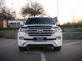 Toyota Land Cruiser 2018 годаүшін38 500 000 тг. в Алматы – фото 2