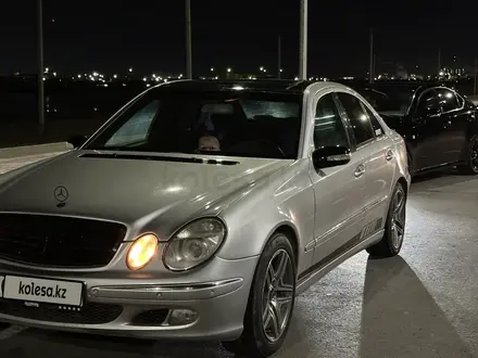 Mercedes-Benz E 320 2003 года за 4 500 000 тг. в Актау