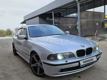 BMW 528 1998 годаүшін3 300 000 тг. в Тараз