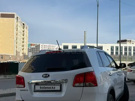 Kia Sorento 2011 года за 6 900 000 тг. в Актау – фото 3