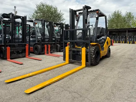 Komatsu  FD30T 2015 года за 12 120 000 тг. в Алматы