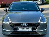 Hyundai Sonata 2021 года за 13 700 000 тг. в Алматы – фото 2