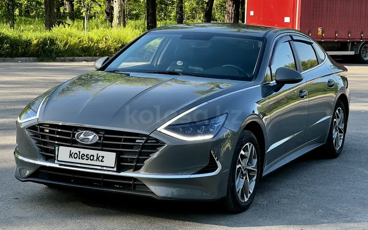 Hyundai Sonata 2021 годаүшін11 700 000 тг. в Алматы