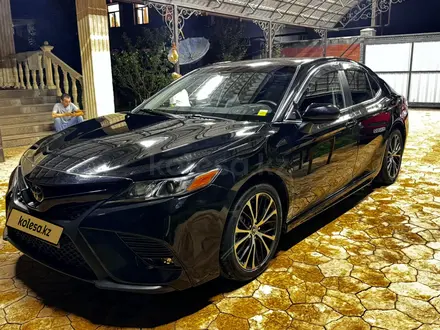 Toyota Camry 2019 года за 12 500 000 тг. в Семей – фото 4