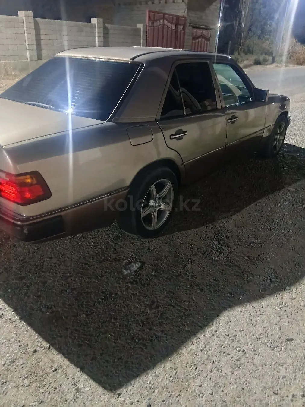 Mercedes-Benz E-Class, 1993