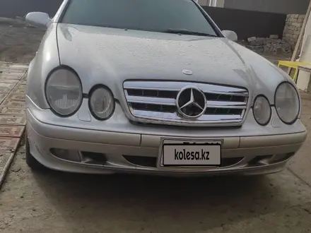 Mercedes-Benz CLK 320 1998 года за 4 000 000 тг. в Атырау – фото 15