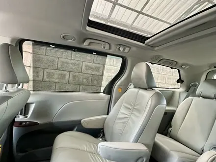 Toyota Sienna 2012 года за 14 300 000 тг. в Алматы – фото 6