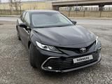 Toyota Camry 2023 года за 17 500 000 тг. в Шымкент – фото 3
