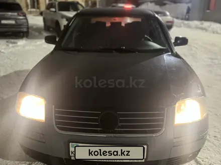 Volkswagen Passat 2003 года за 2 442 692 тг. в Астана