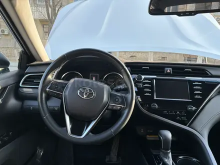Toyota Camry 2019 года за 13 500 000 тг. в Актау – фото 12