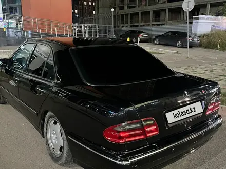 Mercedes-Benz E 200 2001 года за 3 100 000 тг. в Астана – фото 3