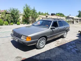 Audi 100