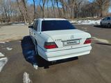 Mercedes-Benz E 280 1993 года за 2 200 000 тг. в Алматы – фото 4