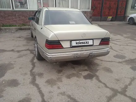 Mercedes-Benz E 300 1991 года за 1 300 000 тг. в Алматы – фото 6