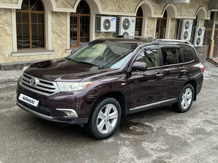 Toyota Highlander 2012 года за 11 200 000 тг. в Алматы – фото 2