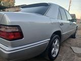 Mercedes-Benz E 200 1994 года за 3 000 000 тг. в Жезказган – фото 2