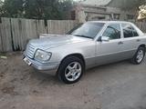Mercedes-Benz E 200 1994 года за 3 000 000 тг. в Жезказган – фото 4