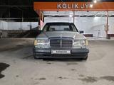Mercedes-Benz E 200 1989 года за 500 000 тг. в Ленгер