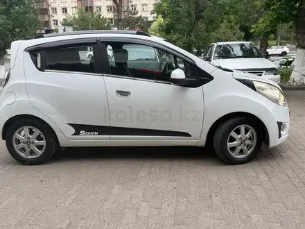 Chevrolet Spark 2010 года за 3 500 000 тг. в Шымкент – фото 2