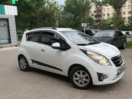 Chevrolet Spark 2010 года за 3 500 000 тг. в Шымкент