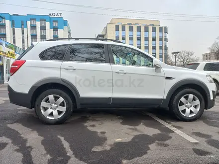 Chevrolet Captiva 2014 года за 7 300 000 тг. в Алматы – фото 2