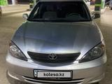 Toyota Camry 2003 года за 4 500 000 тг. в Актобе – фото 2