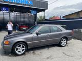 Mercedes-Benz C 200 1995 годаүшін980 000 тг. в Алматы – фото 4