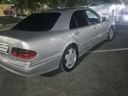 Mercedes-Benz E 280 2000 года за 5 500 000 тг. в Шымкент