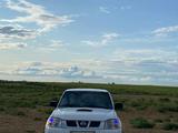 Nissan NP300 2011 года за 5 500 000 тг. в Атырау – фото 3