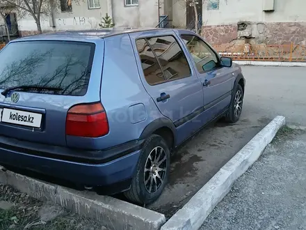 Volkswagen Golf 1994 года за 1 800 000 тг. в Астана