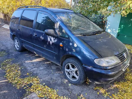 Volkswagen Sharan 1995 года за 1 300 000 тг. в Караганда – фото 2