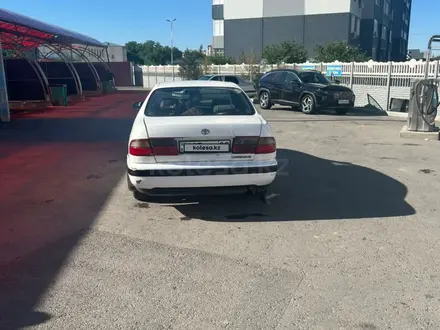 Toyota Carina E 1993 года за 800 000 тг. в Тараз