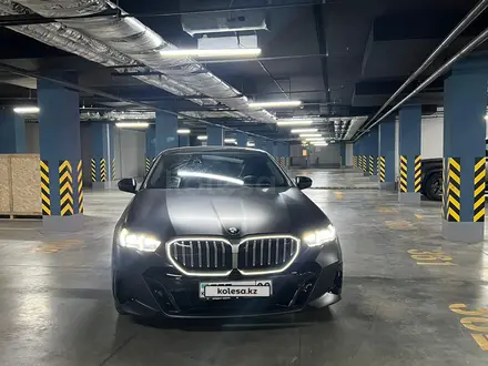 BMW 530 2024 года за 33 000 000 тг. в Алматы – фото 2