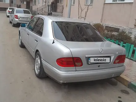 Mercedes-Benz E 320 1997 года за 4 200 000 тг. в Атырау – фото 7