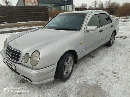 Mercedes-Benz E 230 1996 года за 2 239 000 тг. в Рудный