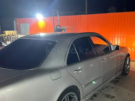 Mercedes-Benz E 240 2000 года за 2 200 000 тг. в Алматы – фото 5