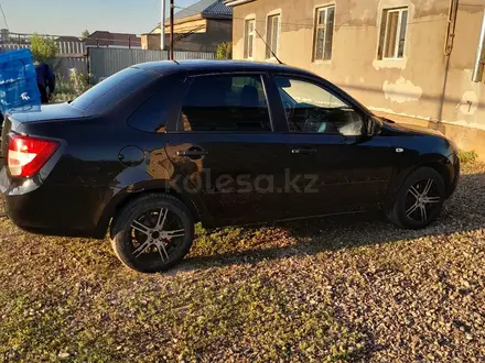 ВАЗ (Lada) Granta 2190 2014 года за 2 500 000 тг. в Актобе – фото 2